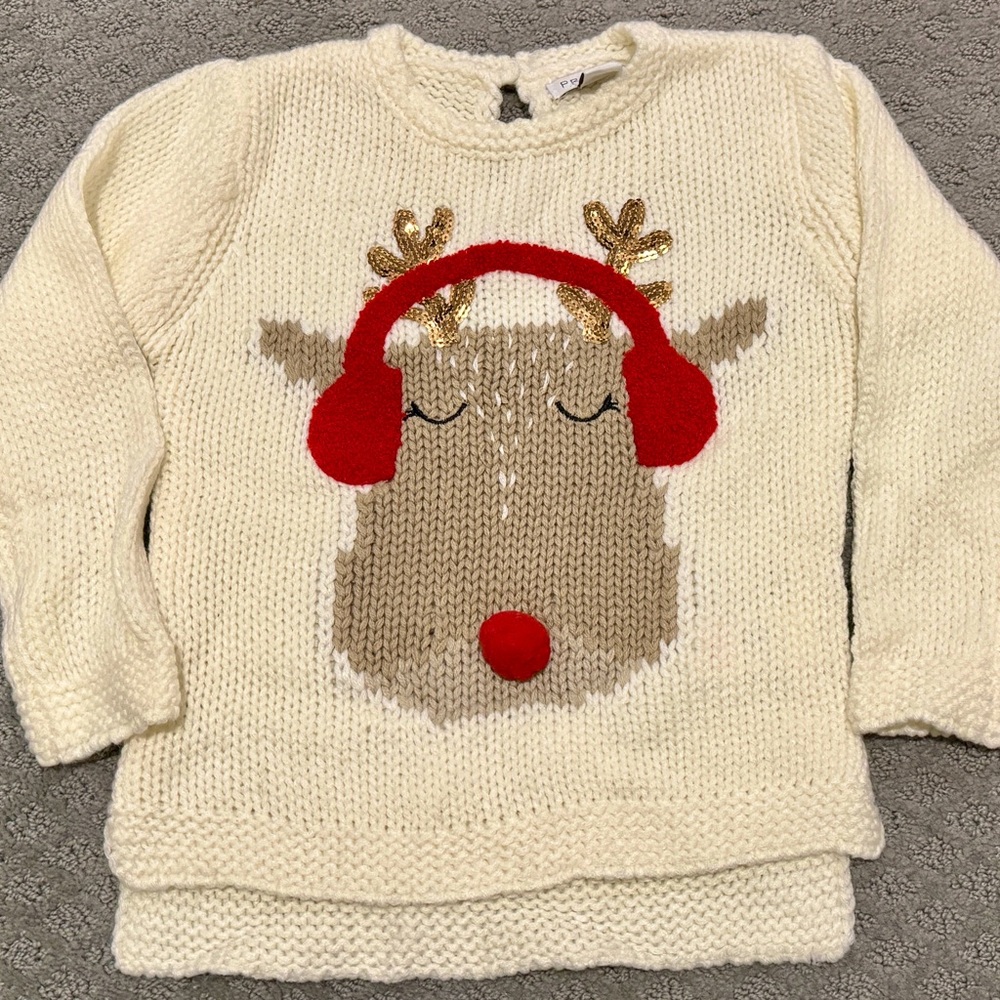 Ivory festive and super soft Reindeer sweater! Never worn. Size 3-4.